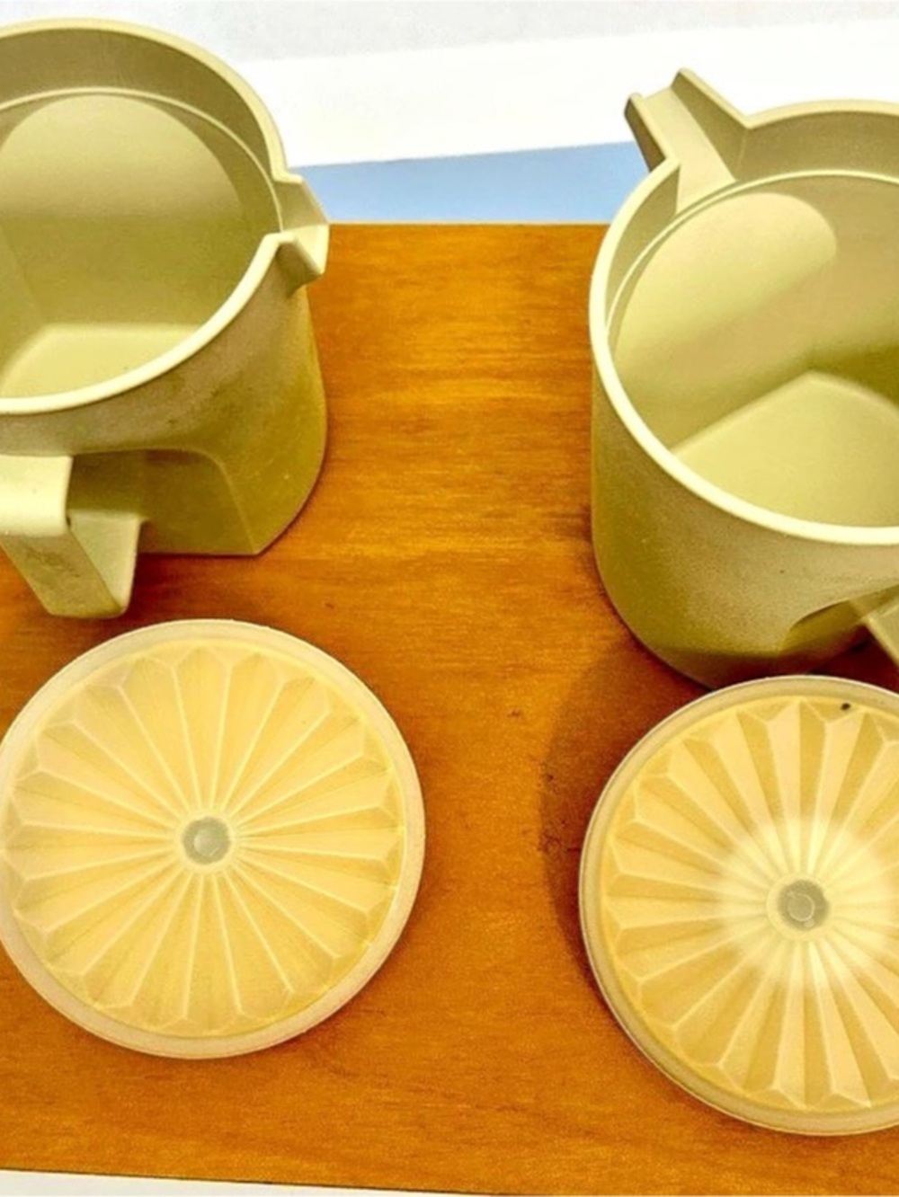 Tupperware Yellow & Cream Lidded Cookware Set - Picture 5 of 8